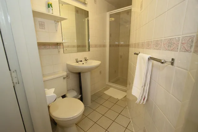 غرفة بسرير مزدوج، Ridgemount Hotel 4/4