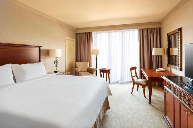 غرفة ديلوكس بشرفة، Cairo Marriott Hotel and Omar Khayyam Casino 4/10