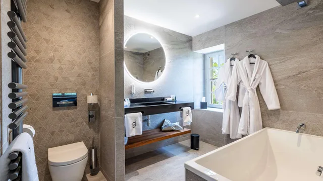 غرفة بريميوم بسرير مزدوج، Domaine de Dolomieu BW Premier Collection 8/8