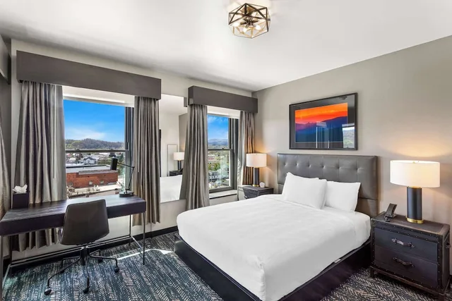غرفة قياسية بسرير كوين، Tygart Hotel, Ascend Hotel Collection Elkins WV 5/8