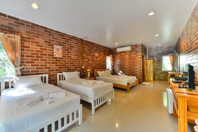 Deluxe, Cottage, Theerama Cottage Resort 3/3
