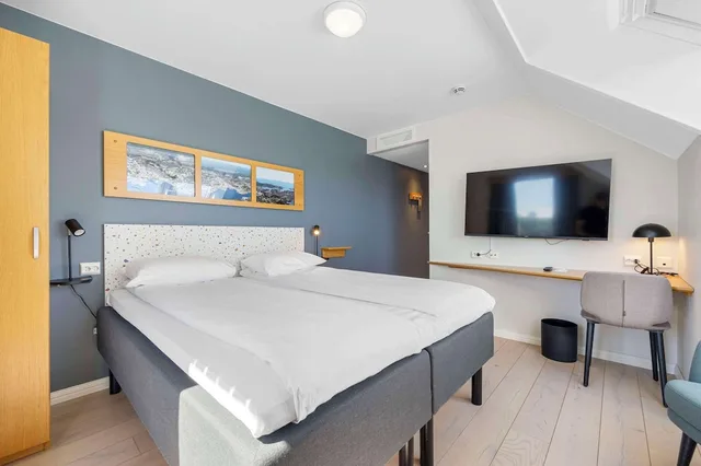 غرفة بسرير كوين، Home Hotel Grimstad 1/3
