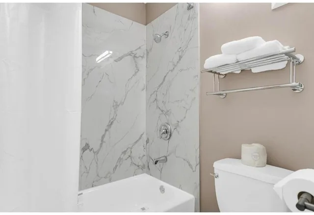 غرفة بسرير كينج لغير المدخنين بمطبخ، Studio 6 Extended Stay - Summerville, SC - Charleston 8/10
