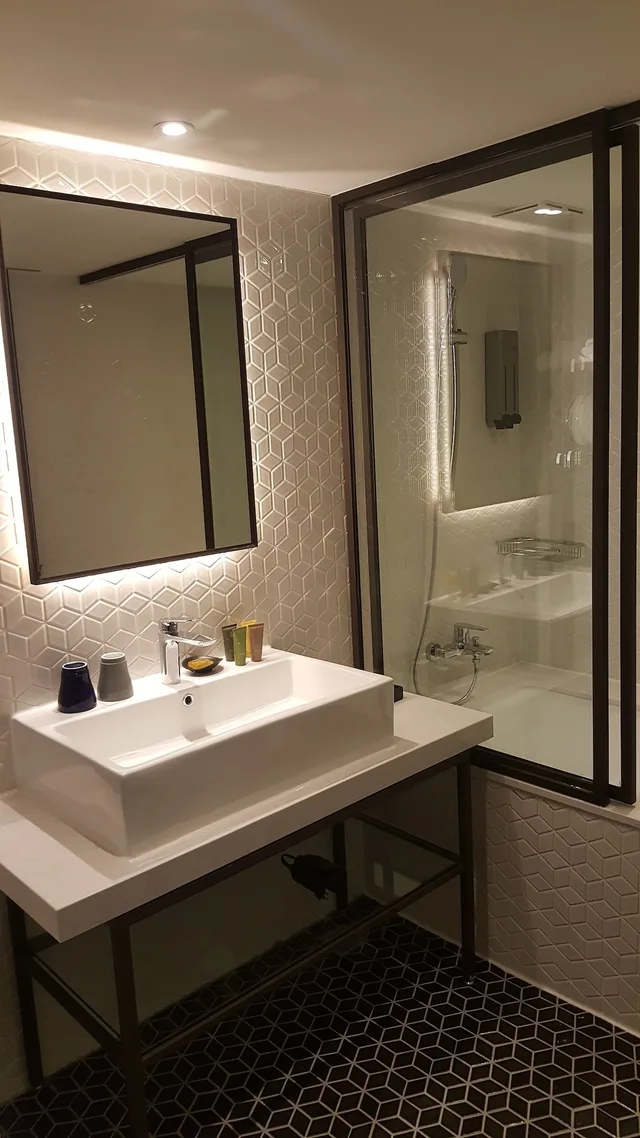 Standard, Double Bed, No Window، City Suites-Main Station 4/5