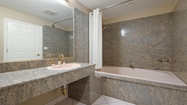 جناح تنفيذي، Country Inn Sonora 1/7