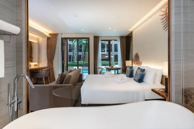 Marin, Island, King Bed, Pool Access، The Marin Phuket 2/3