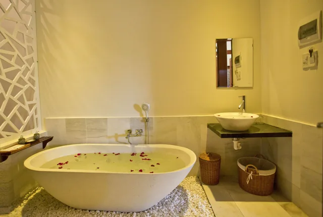 جناح جونيور بسرير كينج بإطلالة على الحديقة، Hoi An Tnt Villa 2/2