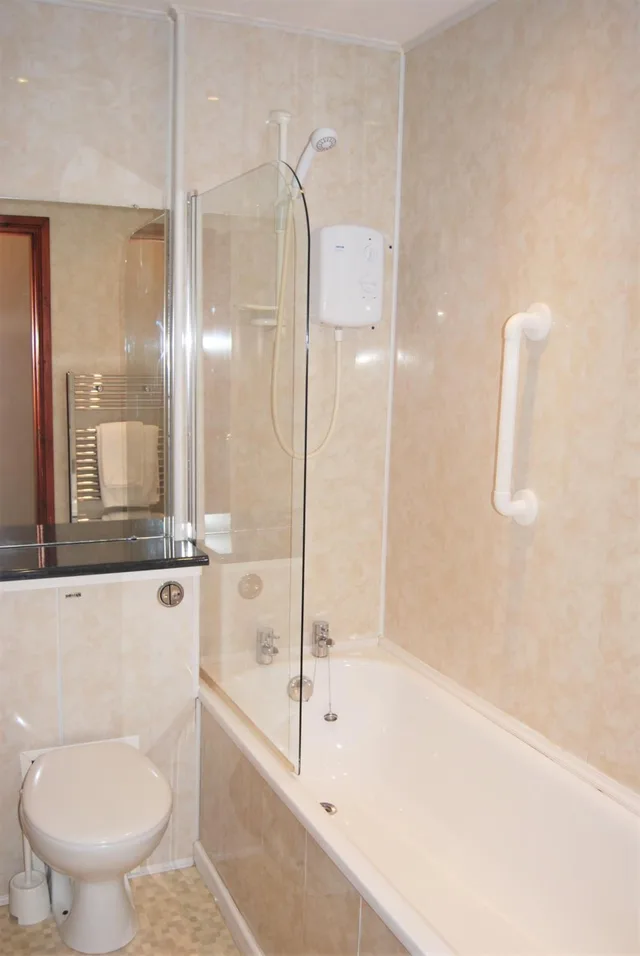 غرفة بسرير مزدوج، Kingswood Hotel 3/4