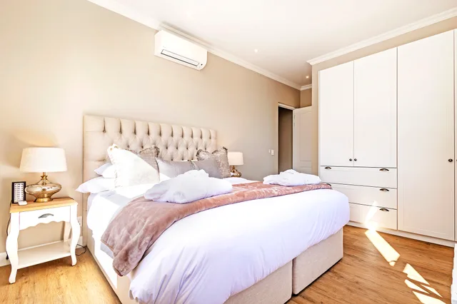 فيلا فاخرة بإطلالة على الجبل بغرفتي نوم، L Ermitage Franschhoek Chateau Villas 2/6