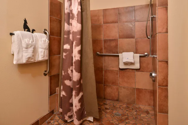 غرفة بسرير مزدوج لذوي الإعاقة، Best Western Plus Inn Of Santa Fe 3/3