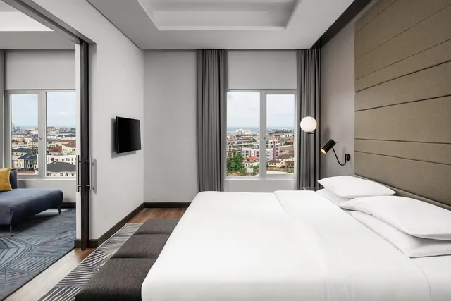 جناح بغرفتي نوم مع دخول صالة النادي، Four Points by Sheraton Lagos 1/5