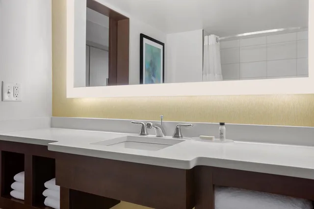 غرفة بسرير كينج، Delta Hotels by Marriott Somerset 4/7