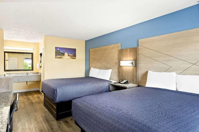 غرفة بسريرين كوين، Rodeway Inn Oxford, AL 4/7