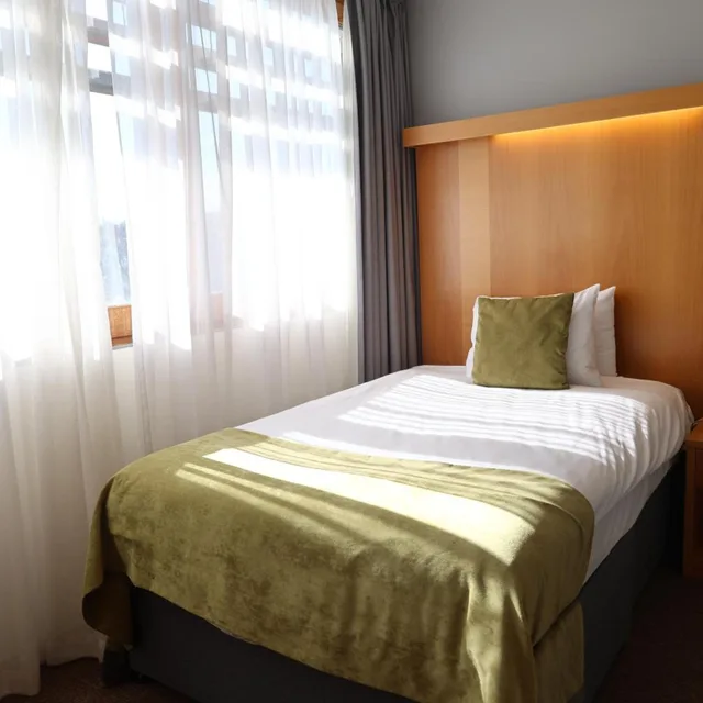Room, Single, Jubilee Conference Centre 1/6