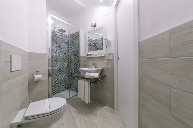 غرفة اقتصادية بسريرين منفصلين بإطلالة على البحر، La Caletta Hotel 5/5