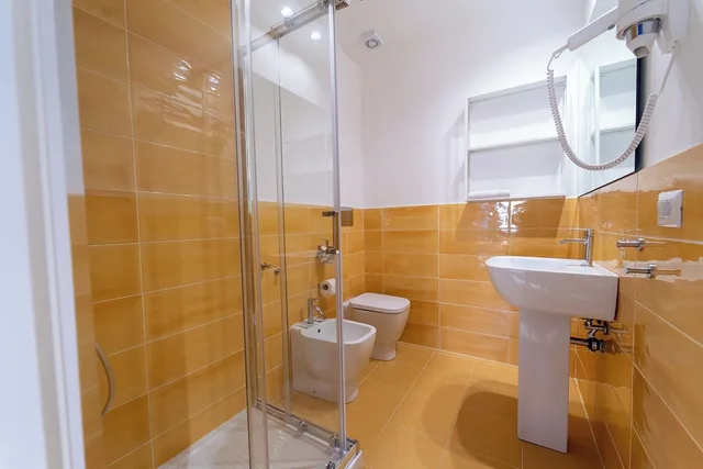 Deluxe, Triple, Queen Bed, City View, Annex, B&B Le 4 Stagioni Dante's Suites 3/4