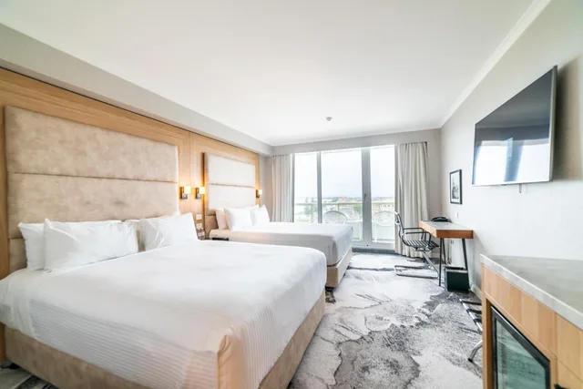 غرفة سوبيريور بسرير كينج وسريرين كوين بإطلالة على المدينة، The Brighton Hotel Sydney - Mgallery Collection 4/10