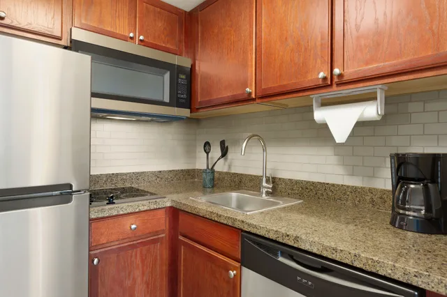 جناح استوديو بسرير كوين بمطبخ لذوي الإعاقة، Staybridge Suites Tampa East Brandon 5/5