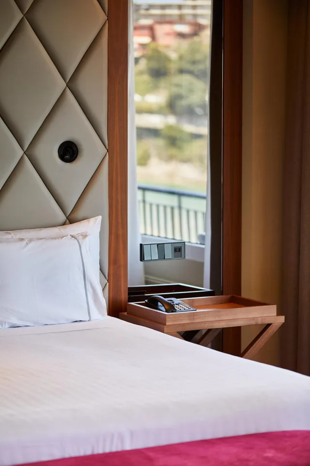 غرفة ديلوكس بسرير مزدوج بإطلالة على البحر، Hotel Silken Palacio Uribarren 5/10