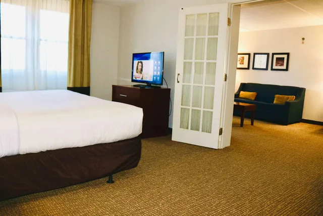 جناح، Comfort Suites Near Casinos 1/10