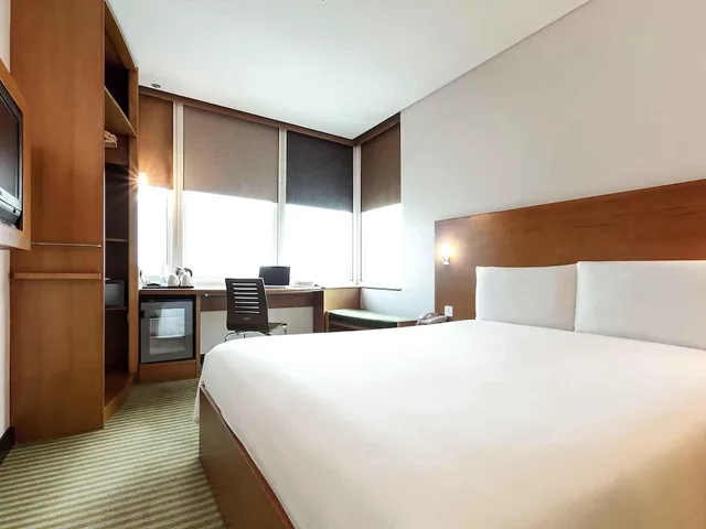 Room, Double Bed, ibis Kuwait Salmiya 2/4