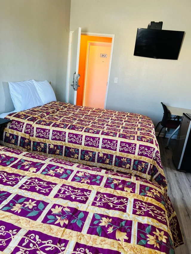 غرفة بسرير مزدوج بحمام مشترك، Plaza Hotel Gardena 3/3