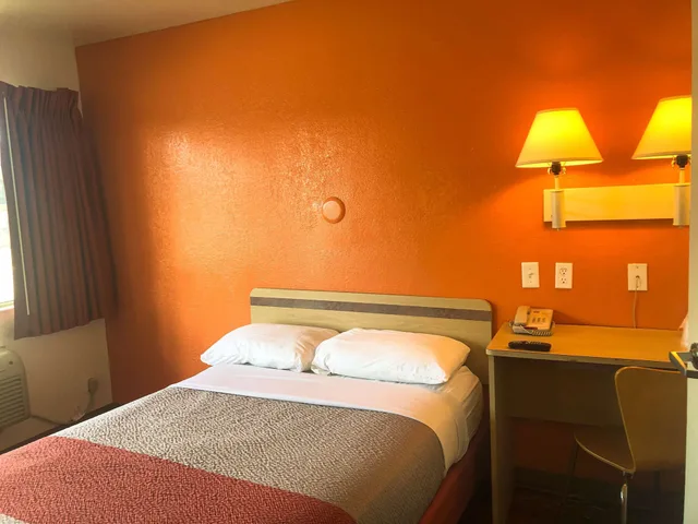 غرفة ديلوكس بسرير مزدوج، Motel6 Jacksonville, FL - Orange Park 5/10