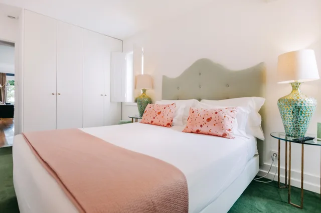 فيلا بجاكوزي، Torel Palace Lisbon 2/2