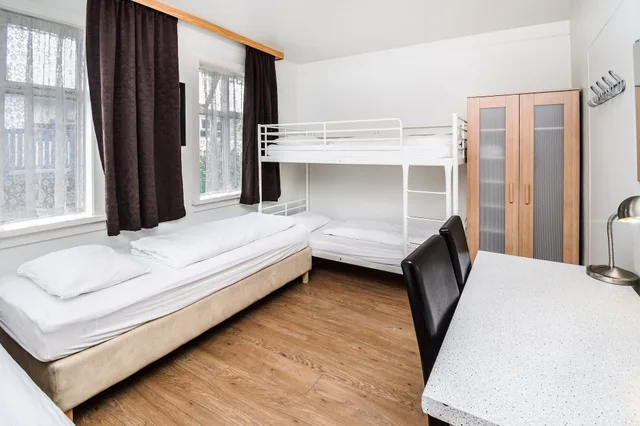 غرفة عائلية رباعية بسريرين منفصلين وسرير بطابقين بحمام مشترك، Guesthouse Andrea 5/10