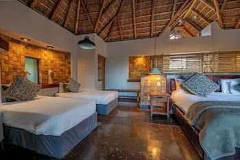 غرفة سوبيريور رباعية، Likweti Lodge 1/1