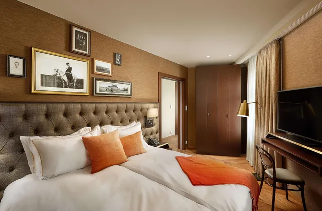 جناح بسرير كينج، Reykjavik Konsulat Hotel, Curio Collection by Hilton 1/5