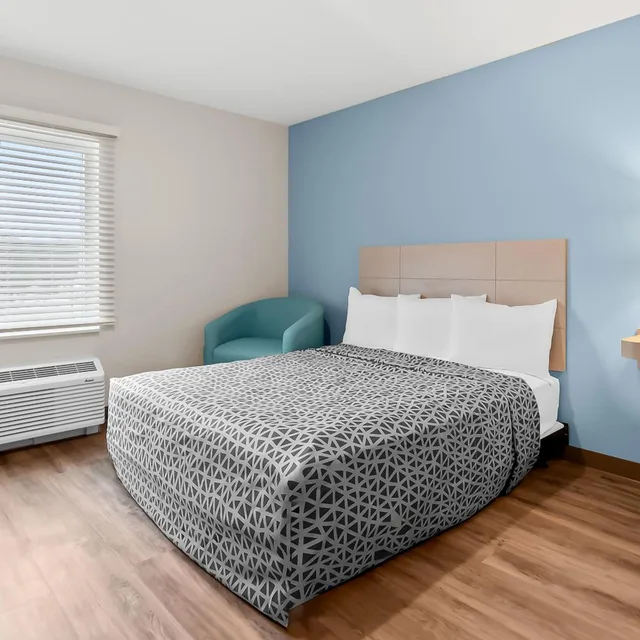 جناح بسرير كوين لذوي الإعاقة، WoodSpring Suites Pensacola West 3/8