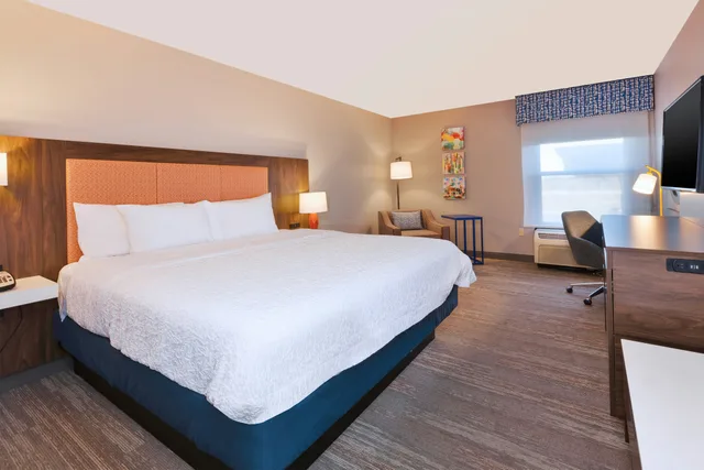 غرفة قياسية بسرير كينج، Hampton Inn Princeton 1/3