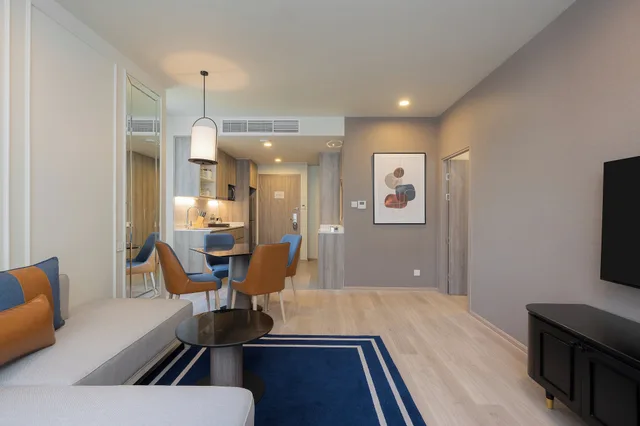 1 Bedroom, Suite, King Bed, Living and Dining Areas, Kitchen، Staybridge Suites Bangkok Sukhumvit 4/6