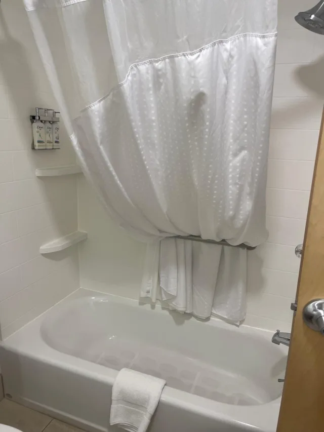 Xtra Space, Standard, King Bed، Holiday Inn Express Cedar Rapids Collins Rd 7/9