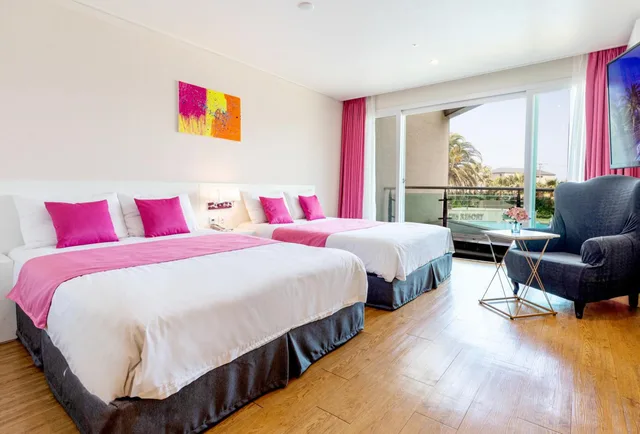غرفة سوبيريور بسريرين منفصلين بإطلالة على الحديقة، The Four Graces Resort 1/7
