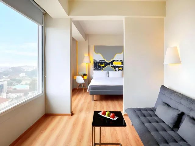 Junior Suite, Studio، Kimaya Braga Bandung by Harris 1/1