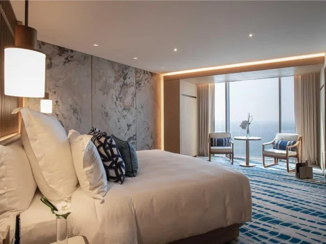 Club, Jumeirah Beach Hotel Dubai 1/1