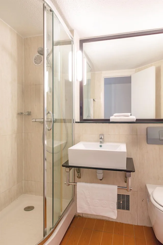 Standard, 1 Double and 2 Bunk Beds, Kyriad Argenteuil 2/4