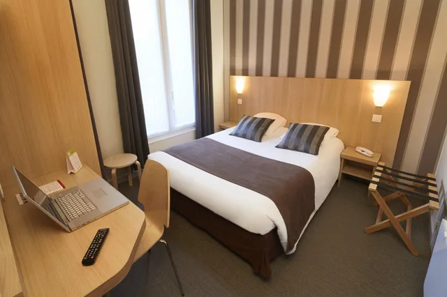 غرفة قياسية بسرير مزدوج، Hotel Paris Villette 1/1