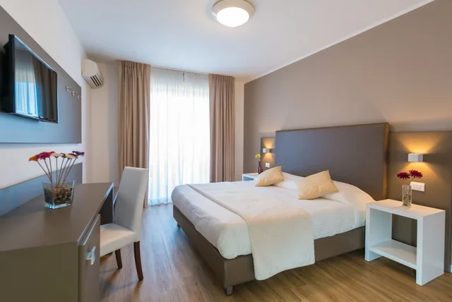 غرفة سوبيريور بسريرين منفصلين بإطلالة على المدينة بشرفة، Hotel Bel 3 5/10
