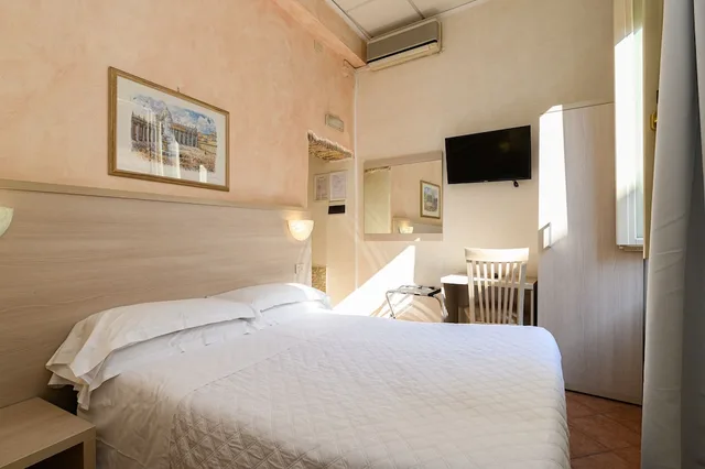 غرفة قياسية بسرير مزدوج أو سريرين منفصلين، Hotel Julia 5/10