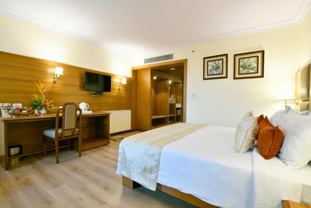 جناح، Peerless Inn Kolkata 2/2