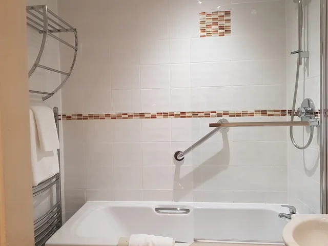 غرفة عائلية بسرير مزدوج وسريرين منفصلين، Welbeck Hotel and Restaurant 6/6