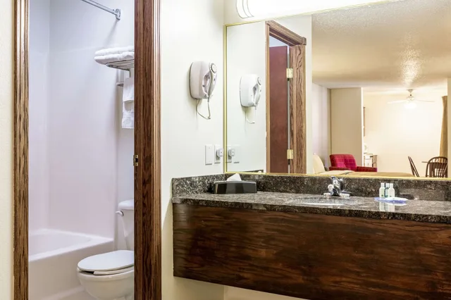 غرفة قياسية بسريرين كوين، Quality Inn Keystone near Mount Rushmore 7/7
