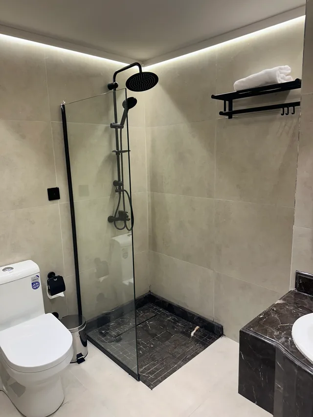 جناح بسرير كينج، فندق جولدن نيو كونتيننتال EX: فندق الحياة جدة كونتيننتال(Al Hyatt Jeddah Continental Hotel) 3/4