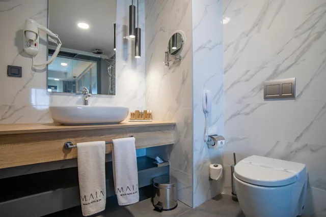 Deluxe, Suite, Sea View, MAIA Luxury Beach Hotel & Spa 4/6