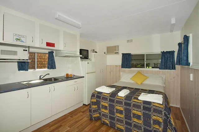 كابينة اقتصادية بسرير مزدوج وسرير بطابقين، PYRAMID HOLIDAY PARK 2/4