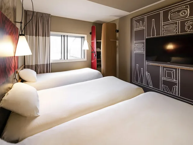 غرفة بثلاثة أسرّة، Ibis Amsterdam Centre Hotel 10/10