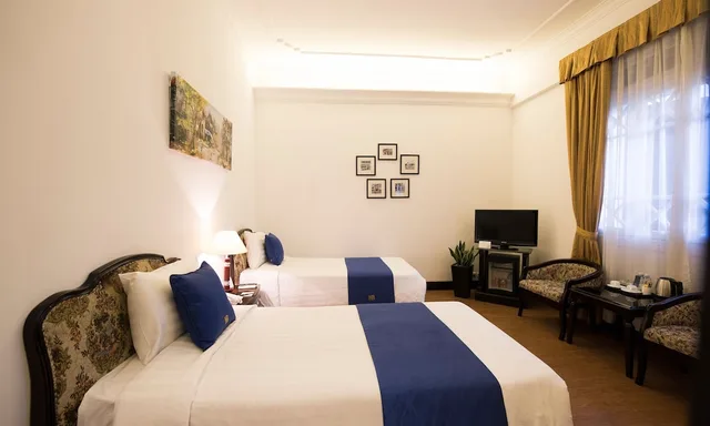 غرفة أساسية بسريرين منفصلين بإطلالة على المدينة بغرفة نوم واحدة بحوض استحمام، Hoa Binh Hotel 1/5
